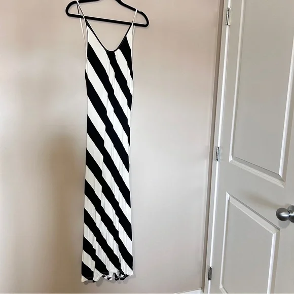 Elan striped maxi dress low-cut back spaghetti straps Sz S - Picture 2 of 7